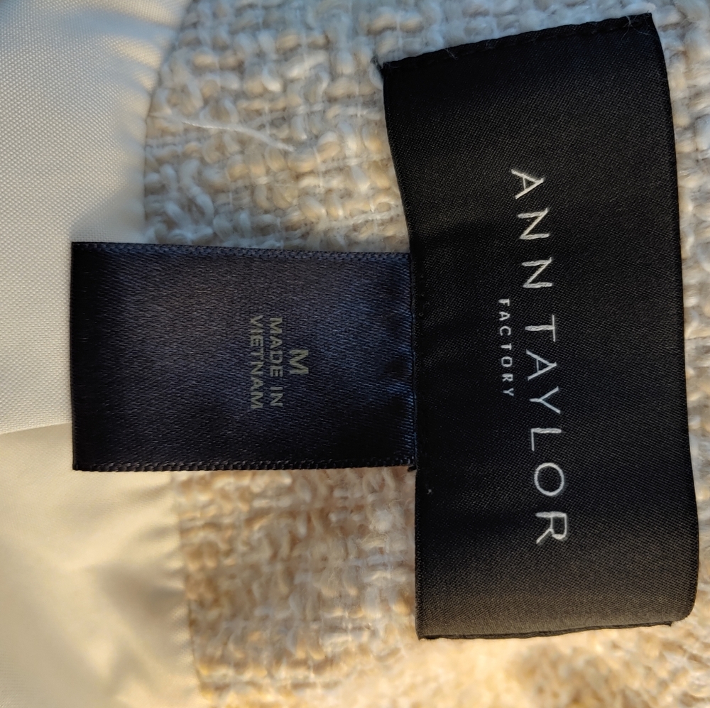 Ann Taylor Ruffle Blazer - Picture 4 of 5